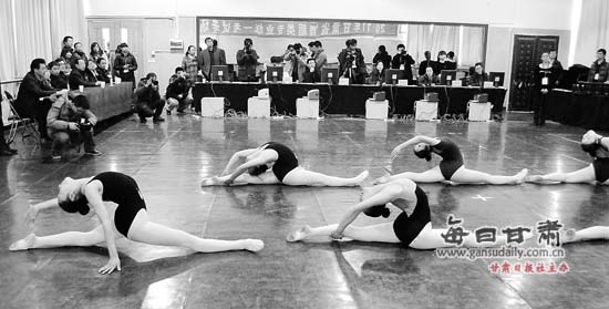 甘肃2011年高考舞蹈类专业统考开始 考生达5