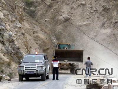 甘肃省地震重灾区:国道212线武都至文县