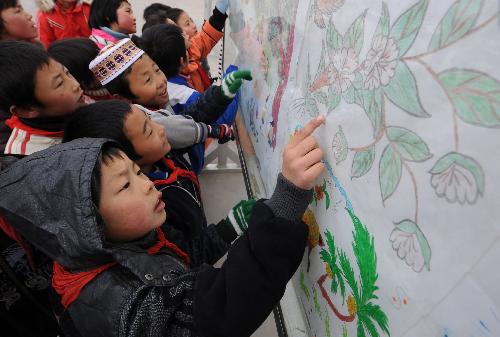 东乡族儿童画出心中的世界--中国广播网甘肃分